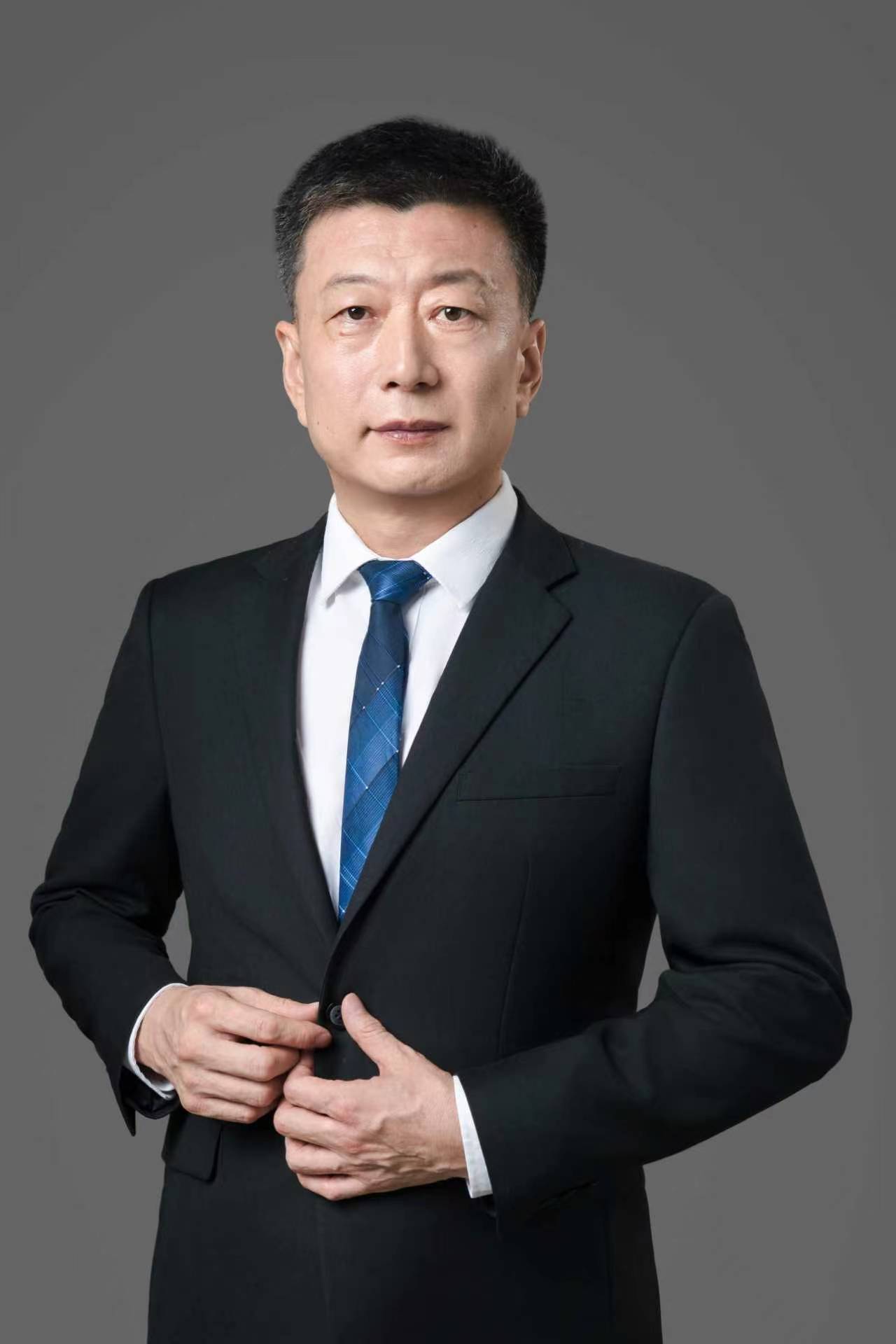 赵显伟